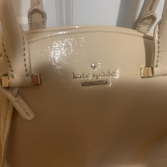 Kate Spade cute satchel with crossbody strap included - Picture 3 of 9